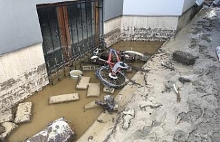 Konya’da 121 ev ve işyerini su bastı