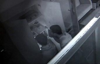 Kur’an-ı Kerim’i öpüp soyguna devam etti