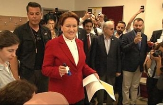 Meral Akşener sandığa İstanbul’da gitti