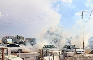 Mezarlığa yürüyen gruba polis müdahalesi