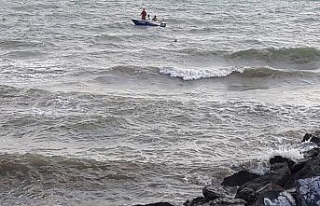 Suriyeli iki kız çocuğundan biri denizde boğuldu