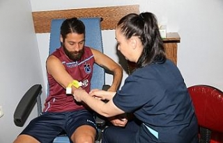 Trabzonsporlu futbolcular sağlık kontrolünden geçti