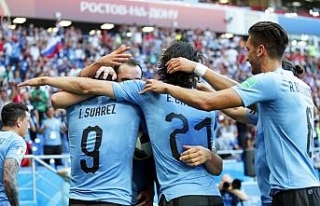 Uruguay üst tura çıkmayı garantiledi