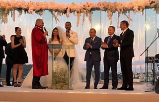 Volkan Babacan dünya evine girdi