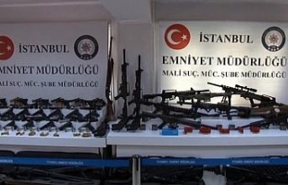 Adnan Oktar’dan ele geçirilen silahlar görüntülendi