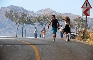 Alevler tatil sitelerine de ulaştı
