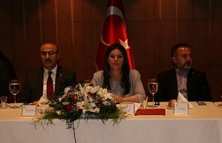Bakan Sarıeroğlu, Adana Demirspor’un sorunlarını...