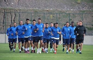 B.B. Erzurumspor’un antrenmanına yoğun ilgi