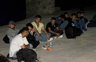 Çanakkale’de 64 kaçak göçmen yakalandı