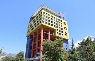 "Dünyanın en saçma binası" Kahramanmaraş’ta