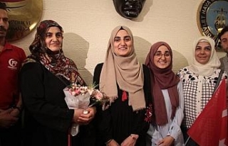 Ebru Özkan Türkiye’ye döndü
