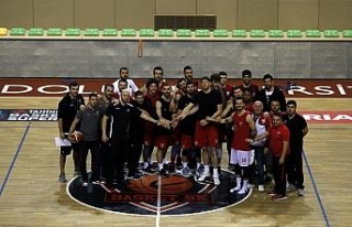 Eskişehir Basket yöneticilerine ceza yağdı