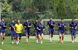Fenerbahçe’de hazırlıklar sürüyor