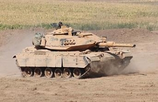 İsrail’den Suriye sınırına tank ve mühimmat...