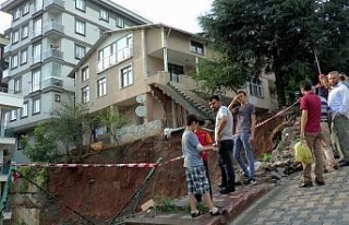 İstanbul’da çökme tehlikesi olan bina boşaltıldı