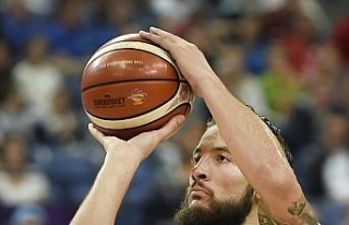 Joffrey Lauvergne Fenerbahçe Doğuş’ta