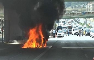 Kadıköy’de araç yangını