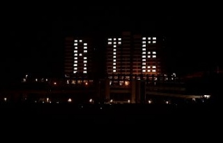 Kız yurdu öğrencilerinden ışıklarla ‘RTE’...