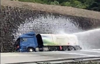 LPG yüklü tanker kaza yaptı, Karadeniz sahil yolu...