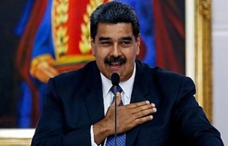 Maduro’dan “Selvi Boylum Al Yazmalım”lı paylaşım