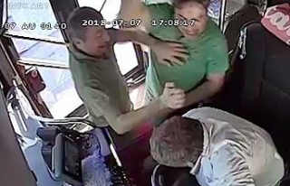Otobüs şoförüyle kavga eden yolcu gözaltına...