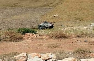 Otomobil uçuruma yuvarlandı: 3 kardeş öldü