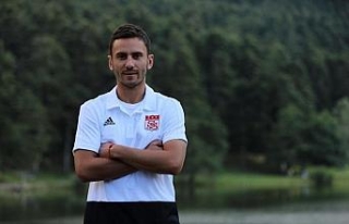 Sivasspor Rybalka ile 3 yıllık sözleşme imzaladı