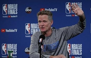 Steve Kerr ile nikah tazelendi