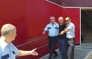 Tacizci önce kameraya, ardından polise yakalandı