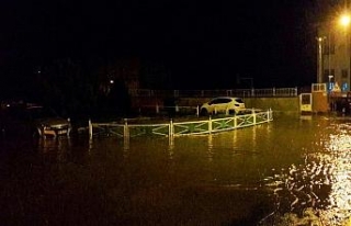 Tekirdağ’da sokaklar göle döndü