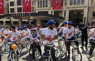 Yüzlerce genç 15 Temmuz Şehitleri için pedal çevirdi