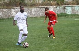 Adana Demirspor hazırlık maçında Kastamonuspor’u...