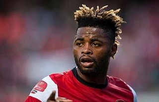 Alex Song ile anlaşma yakın