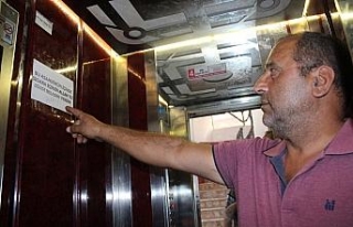 Asansöre öyle bir yazı yazdı ki