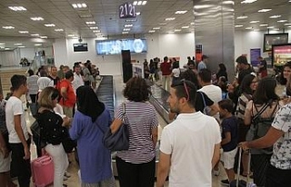 Atatürk Havalimanı’nda son gün yoğunluğu