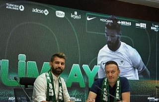 Atiker Konyaspor 3 futbolcuyla sözleşme yeniledi