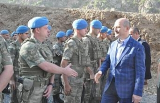 Bakan Soylu, Irak sınırında