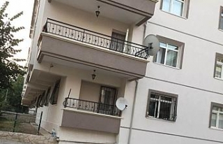 Bıçaklayıp balkondan atmıştı: Başsavcılık...