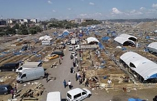 Boşalan kurban pazarı havadan görüntülendi