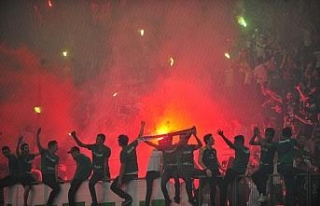 Bursaspor antrenmanında meşale şov