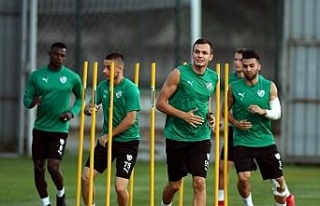 Bursaspor’da Ekong ve Kembo antrenmana katılmadı