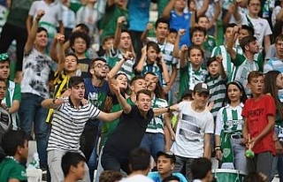 Bursaspor’un imza töreninde skandal