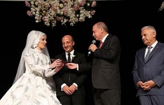 Cumhurbaşkanı Erdoğan nikah şahidi oldu