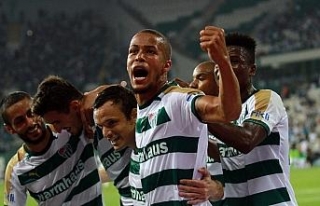 Ekong Bursaspor’a veda etti