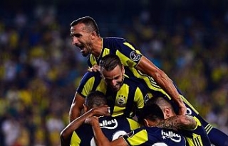 Fenerbahçe galibiyetle başladı