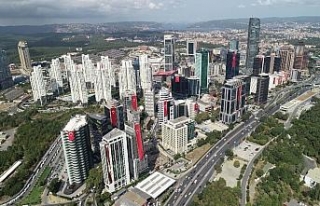 Gökdelenler dev Türk bayraklarıyla donatıldı