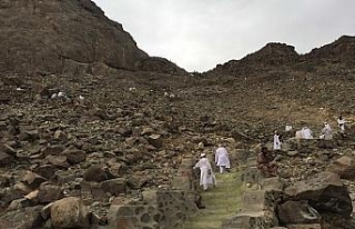 Hacı adayları Hira’da