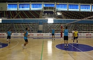 Haliliye Voleybol takımı yeni sezona sıkı hazırlanıyor