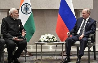 Hindistan Rusya ile S-400 konusunda anlaştı