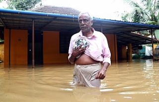 Hindistan’ı sel vurdu: 37 ölü